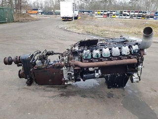 Mercedes-Benz OM 404.1 afbeelding 2 miniatuur