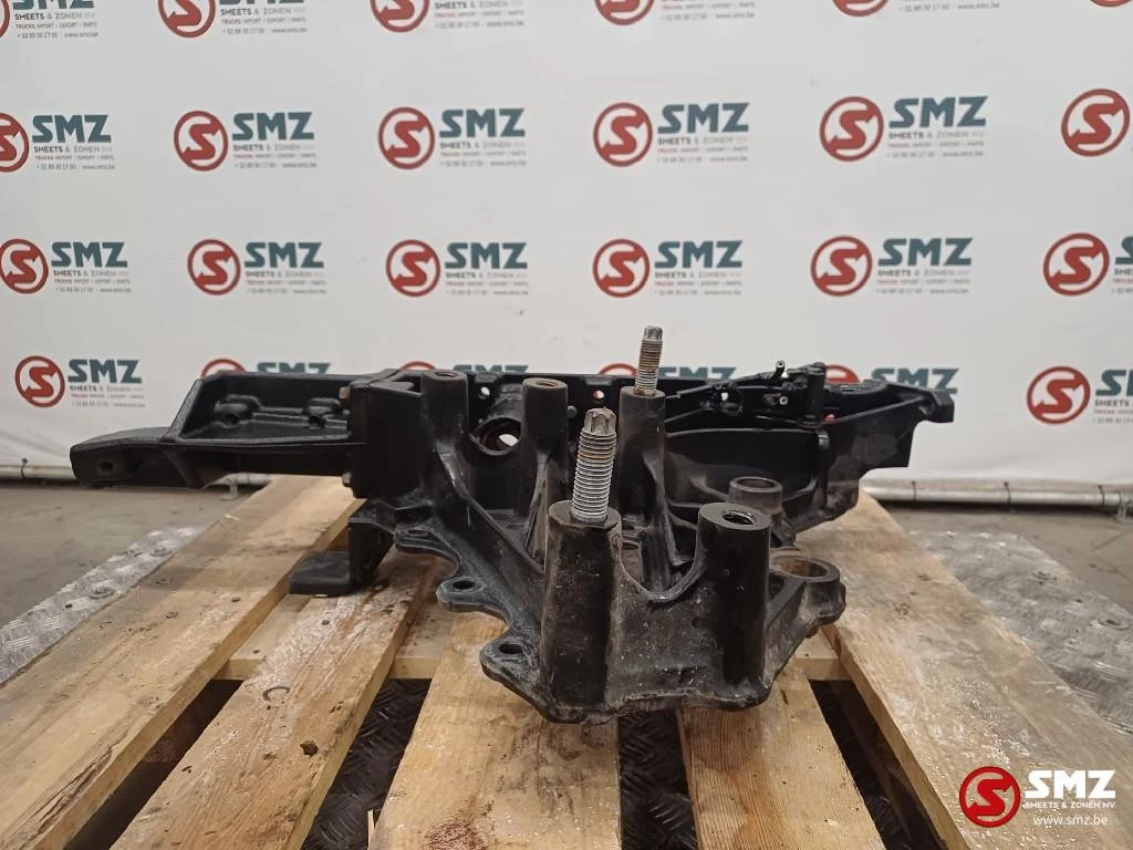 Renault 2015 - Occ chassissteun links Renault zdjęcie 1