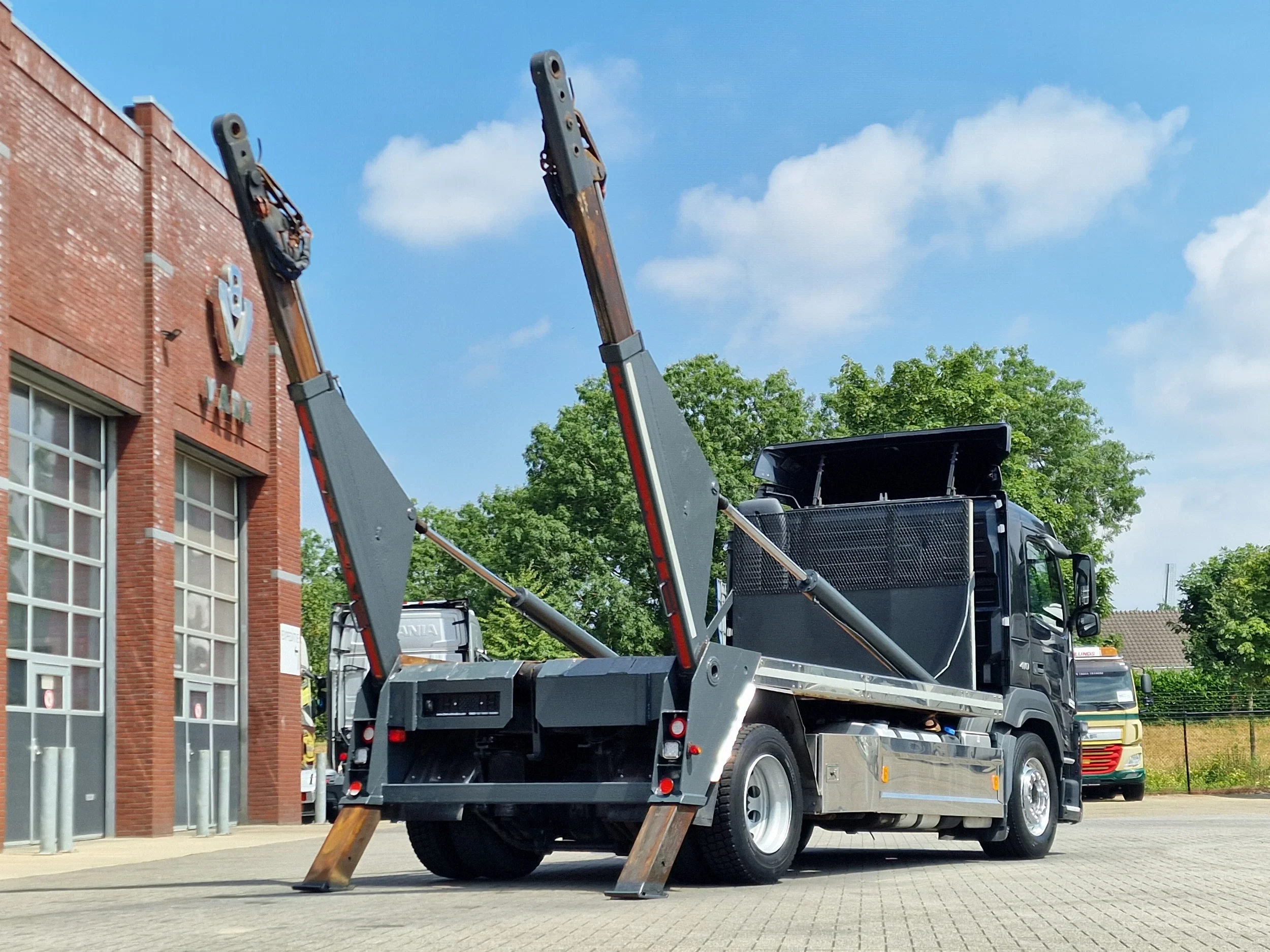 Volvo FM 420 2016 - 4x2 - Full air - WB 430 - Euro 5 - Skiploader afbeelding 11