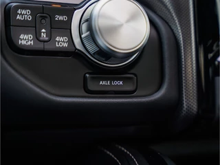 Dodge Ram 1500 2024 - 5.7 V8 4x4 Crew Cab Limited Night imagem 25