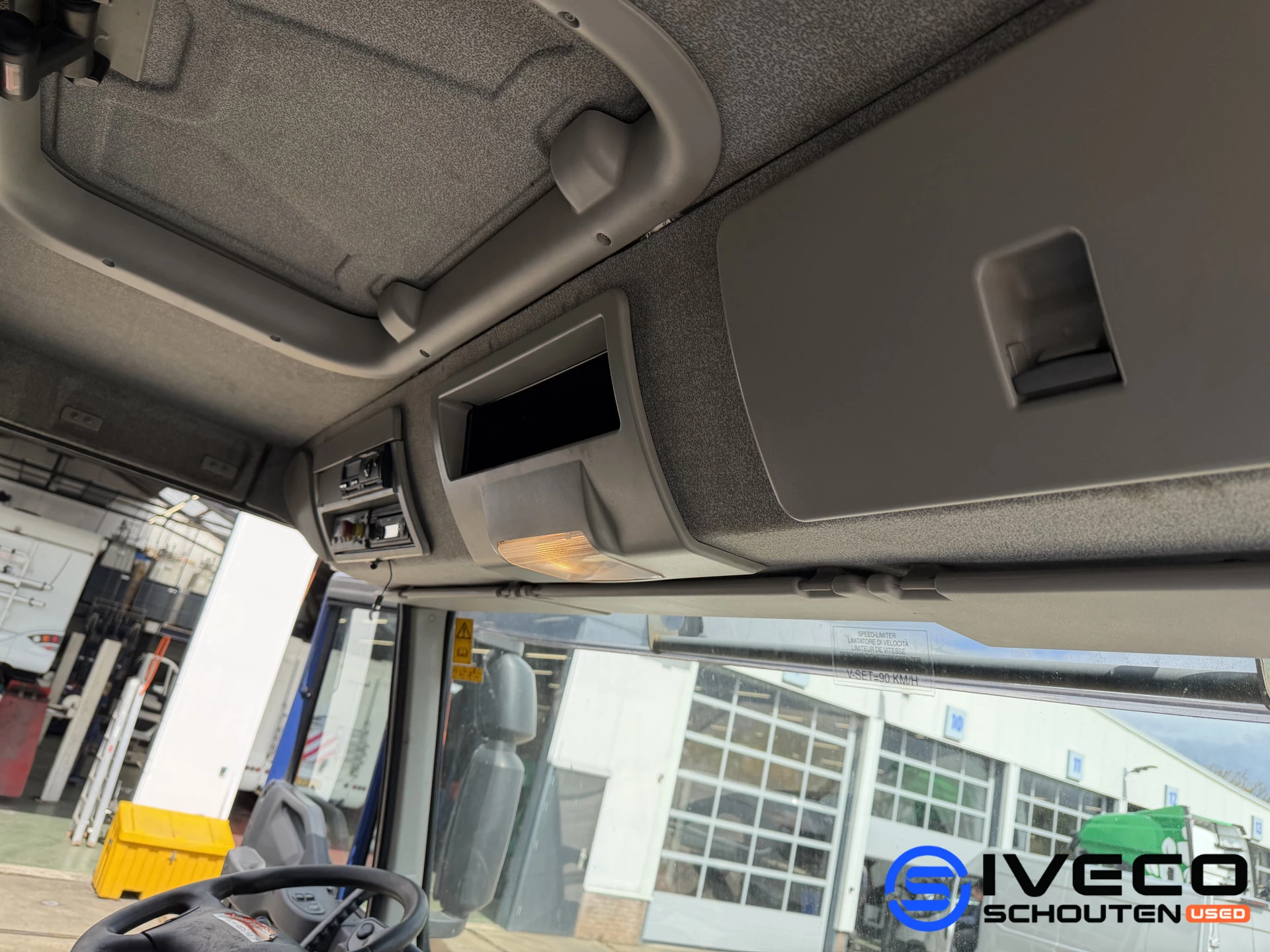 Iveco Stralis 2013 - 270 CNG • Vuilniswagen image 9