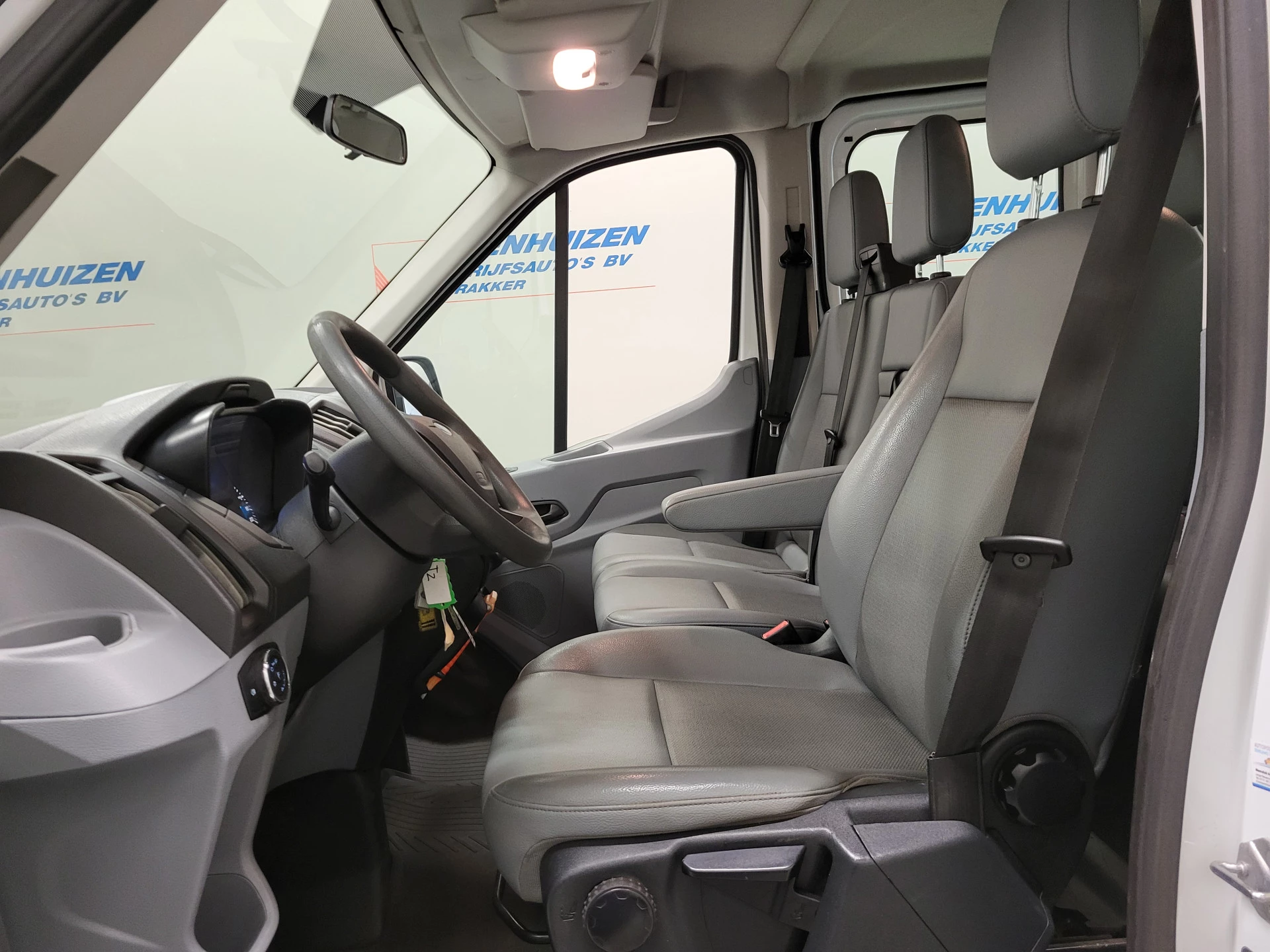 Ford Transit 2018 - 2.0TDCI L4/H1 Pick-up Dubbele Cabine Euro 6! image 5