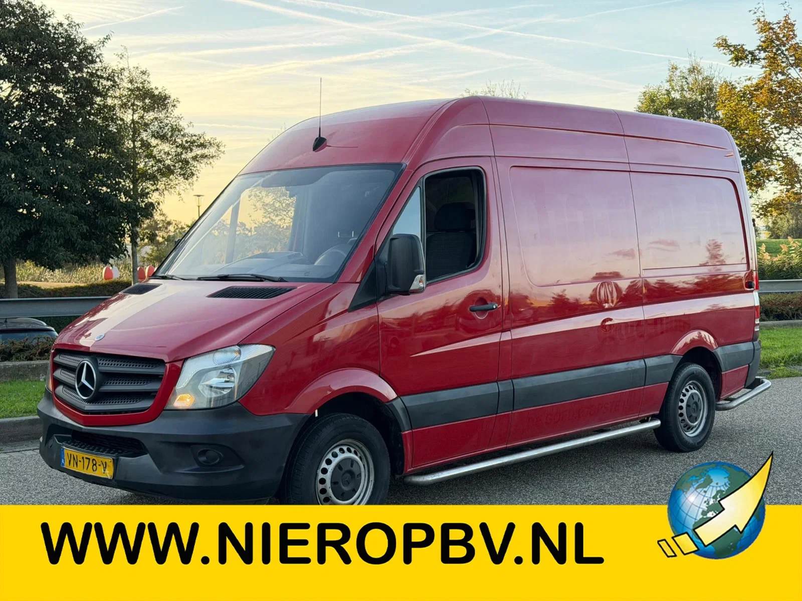 Mercedes-Benz Sprinter 2015 - 210CDI L2H2 3 Zits 270 Graden Deuren 140,000KM afbeelding 1