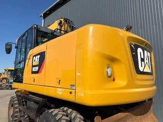 Cat N/A 2014 - M320F obrazek 6