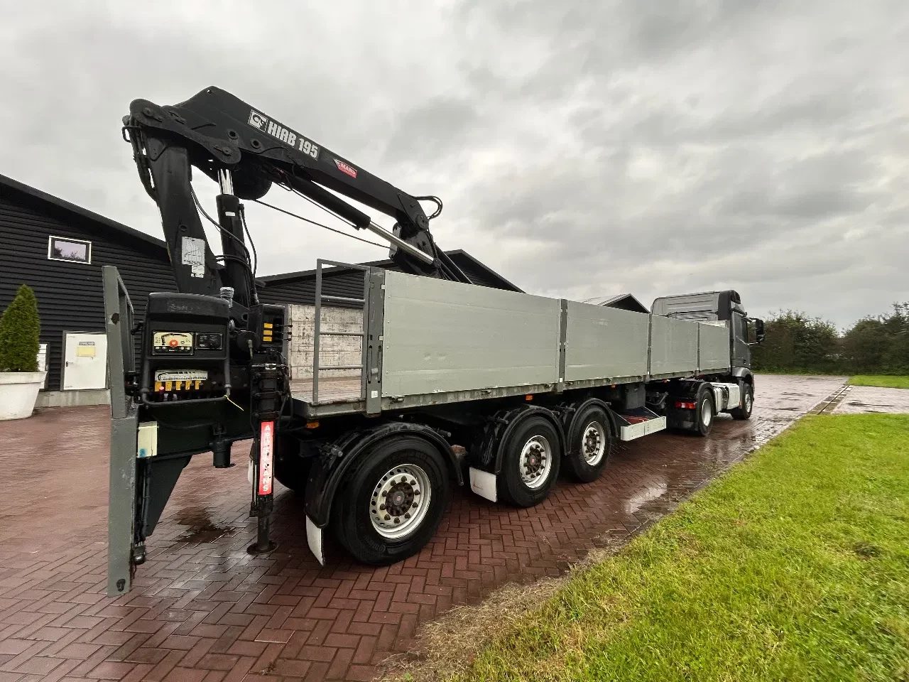 Mercedes-Benz Arocs 2014 - GT oplegger met Hiab kraan immagine 9