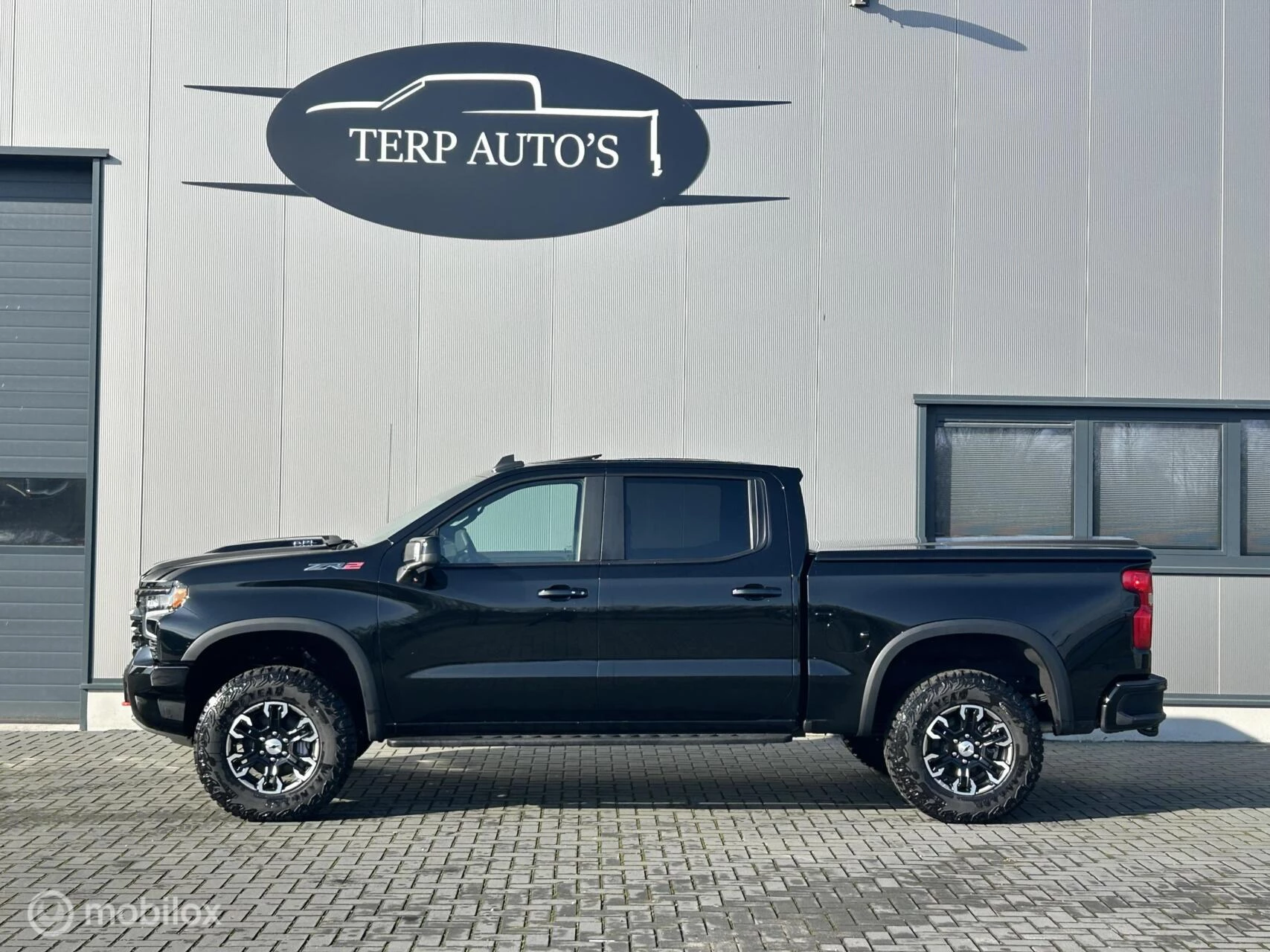 Chevrolet Silverado 2024 - USA ZR2 6.2 V8 image 36