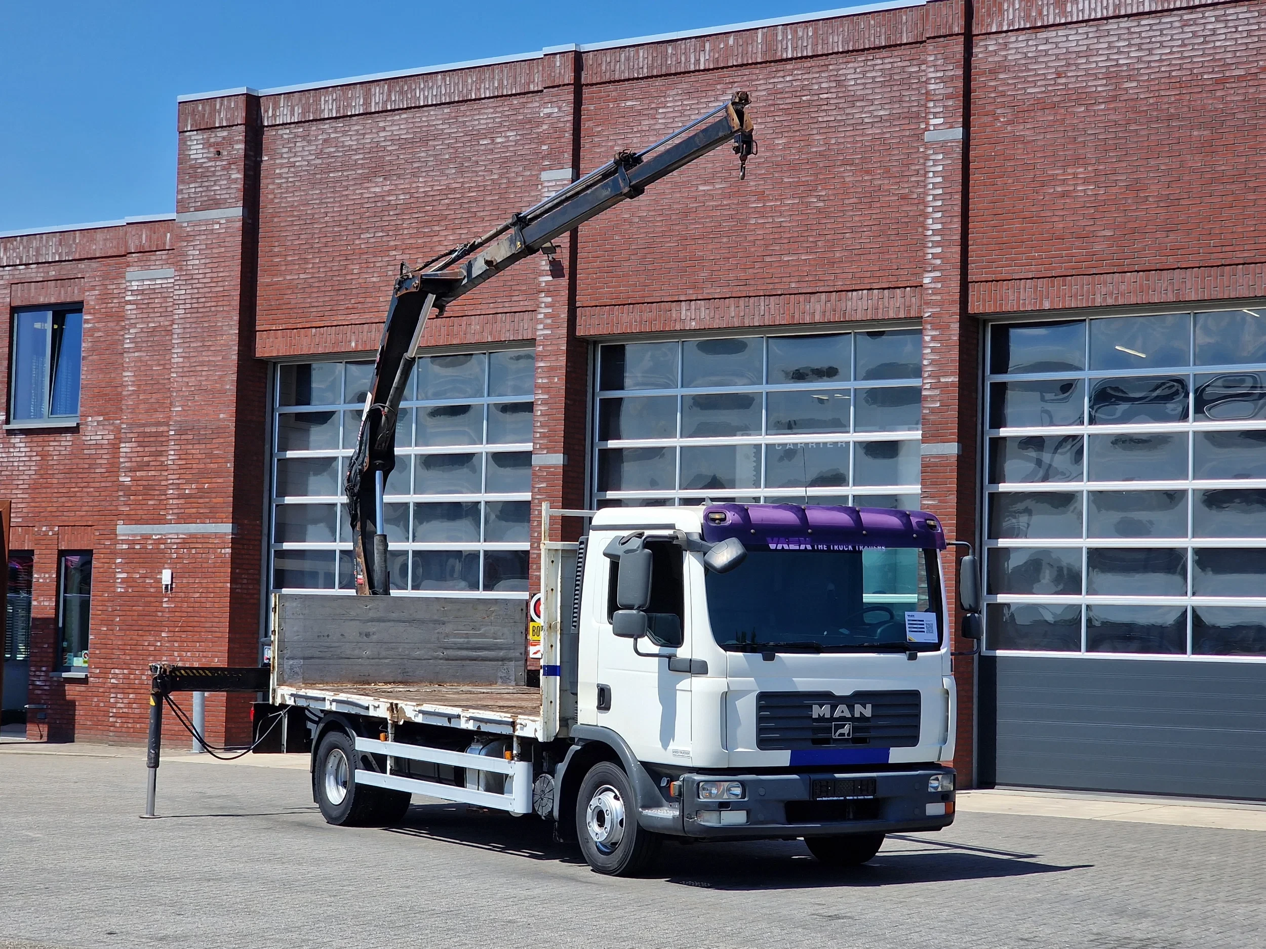 MAN TGL 2008 - 12.210 - HIAB 077 DUO Crane / Grua - Manual gearbox - Euro 4 zdjęcie 1