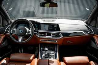 BMW X5 2023 - xDrive 45e High Executive | M sport | Panoramadak | 22" LMV | Laserlight | Memory Seats | Harman Kardon | Camera | Carplay | Cognac Leder obrazek 20