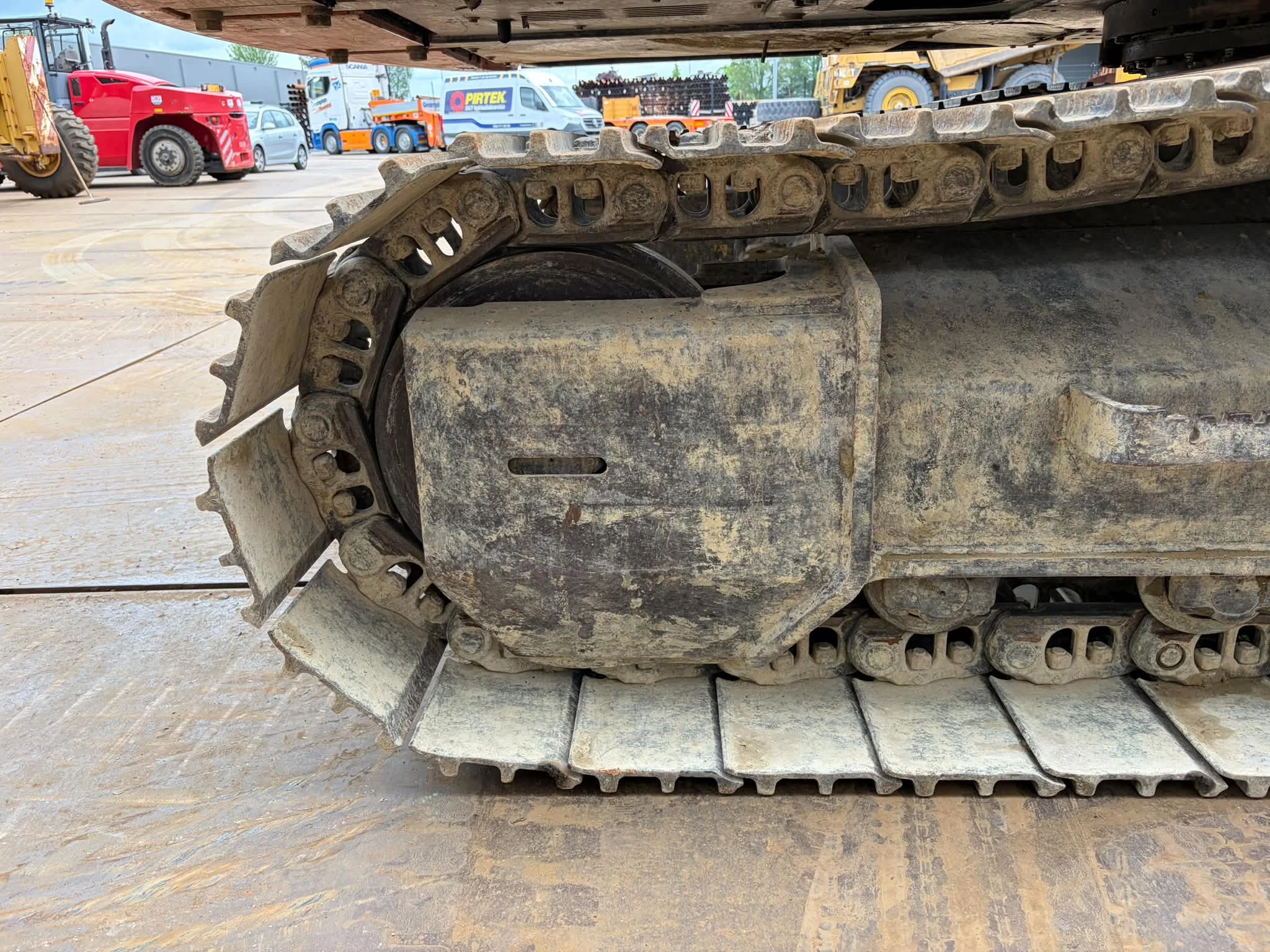 Hitachi ZX210LC-6 New Bucket 2018 imagen 15