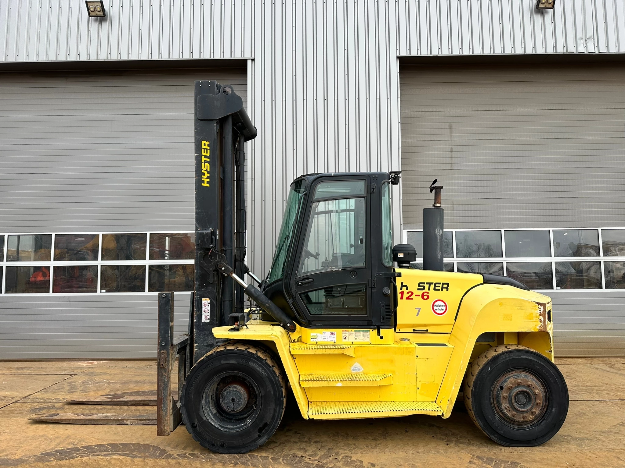 Hyster H12XM-6 2011 imagem 1