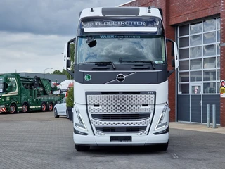 Volvo FH 2026 - 13.500 Globetrotter XL 4x2 - NEW - Full spec - Retarder - I parkcool - Full air - afbeelding 2 miniatuur