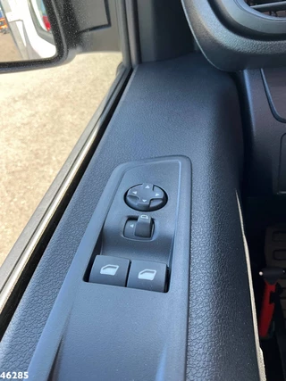 Peugeot e-Expert 2026 - 100% elektrisch kippende zijlader obrazek 18