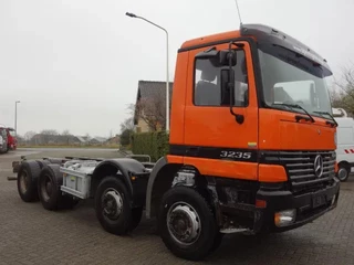Mercedes-Benz Actros 3235 8x4 steelsprings,manual gearbox