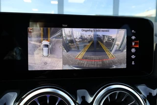 Mercedes-Benz GLA 2022 - 250 E AMG LINE / Panorama dak / Multi Beam lampen obrazek 2