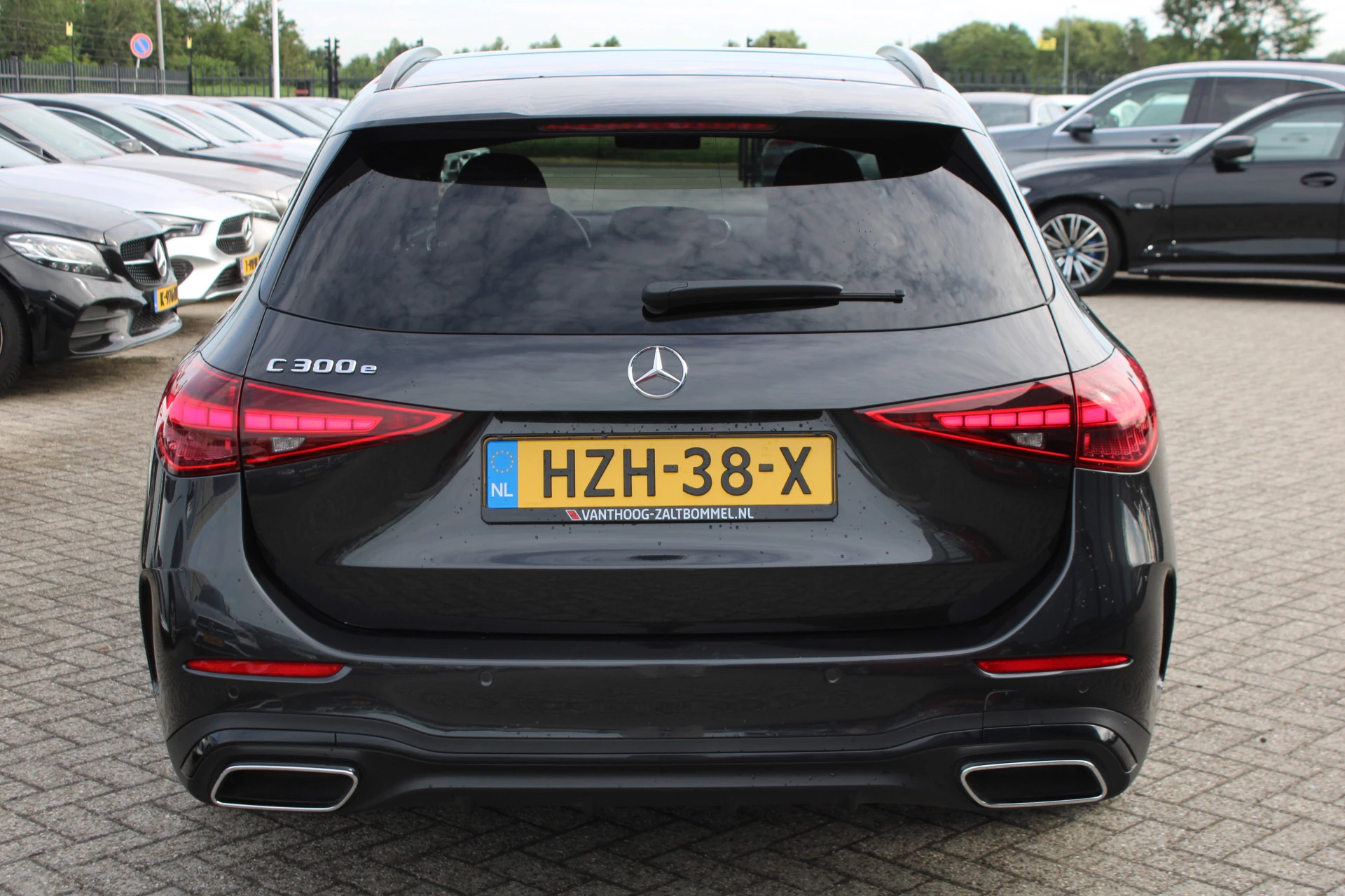 Mercedes-Benz C-Klasse 2023 - Estate 300e AMG Line NIGHT PAKKET DISTRONIC SFEER CARPLAY CAMERA MULTIBEAM 19'' afbeelding 6