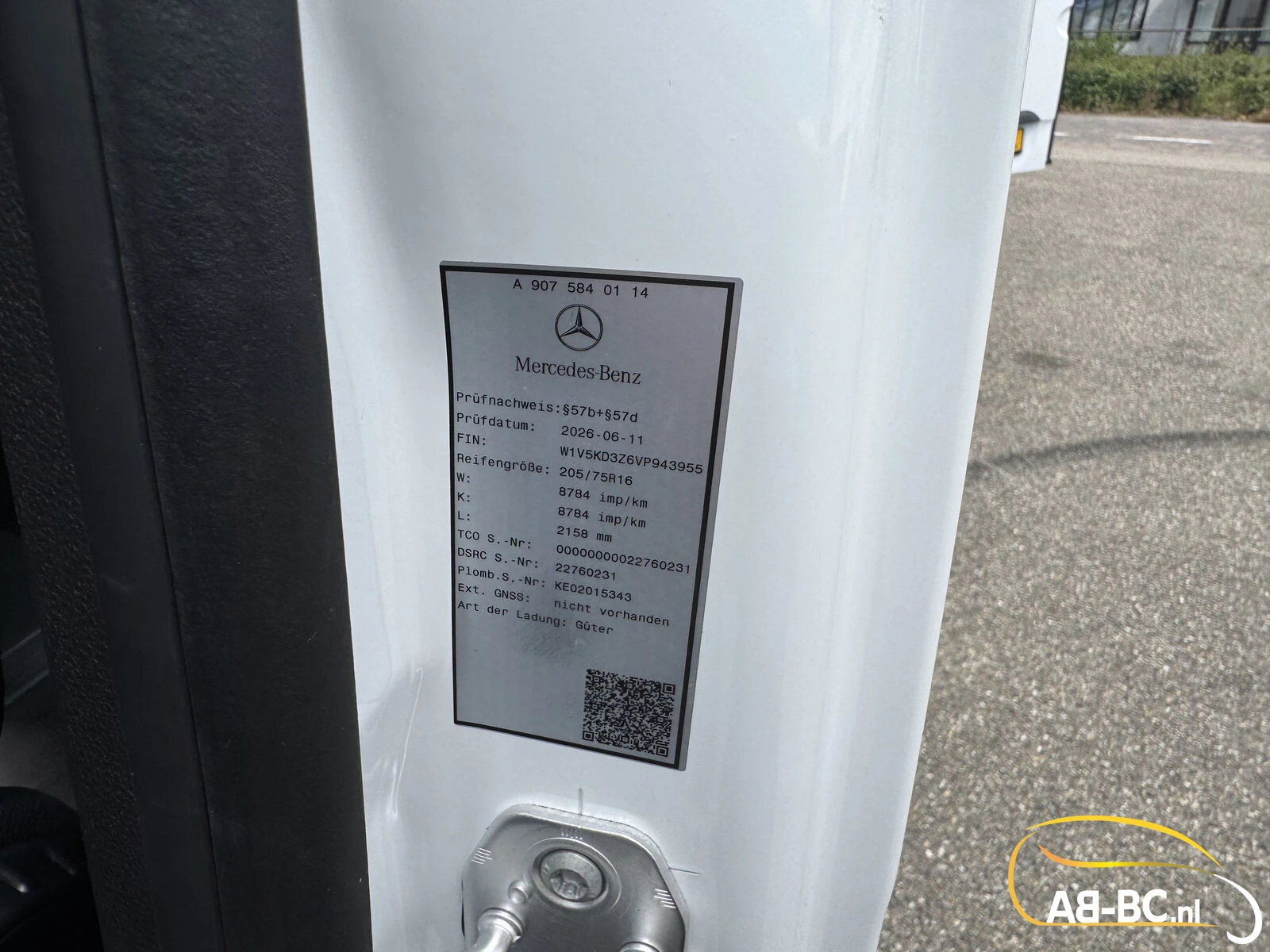 Mercedes-Benz Sprinter 2026 - Transfer 45, 23 Seats, Euro 6 image 31
