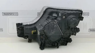 Mercedes-Benz MB - Lighting Koplamp Li. MP4 afbeelding 2