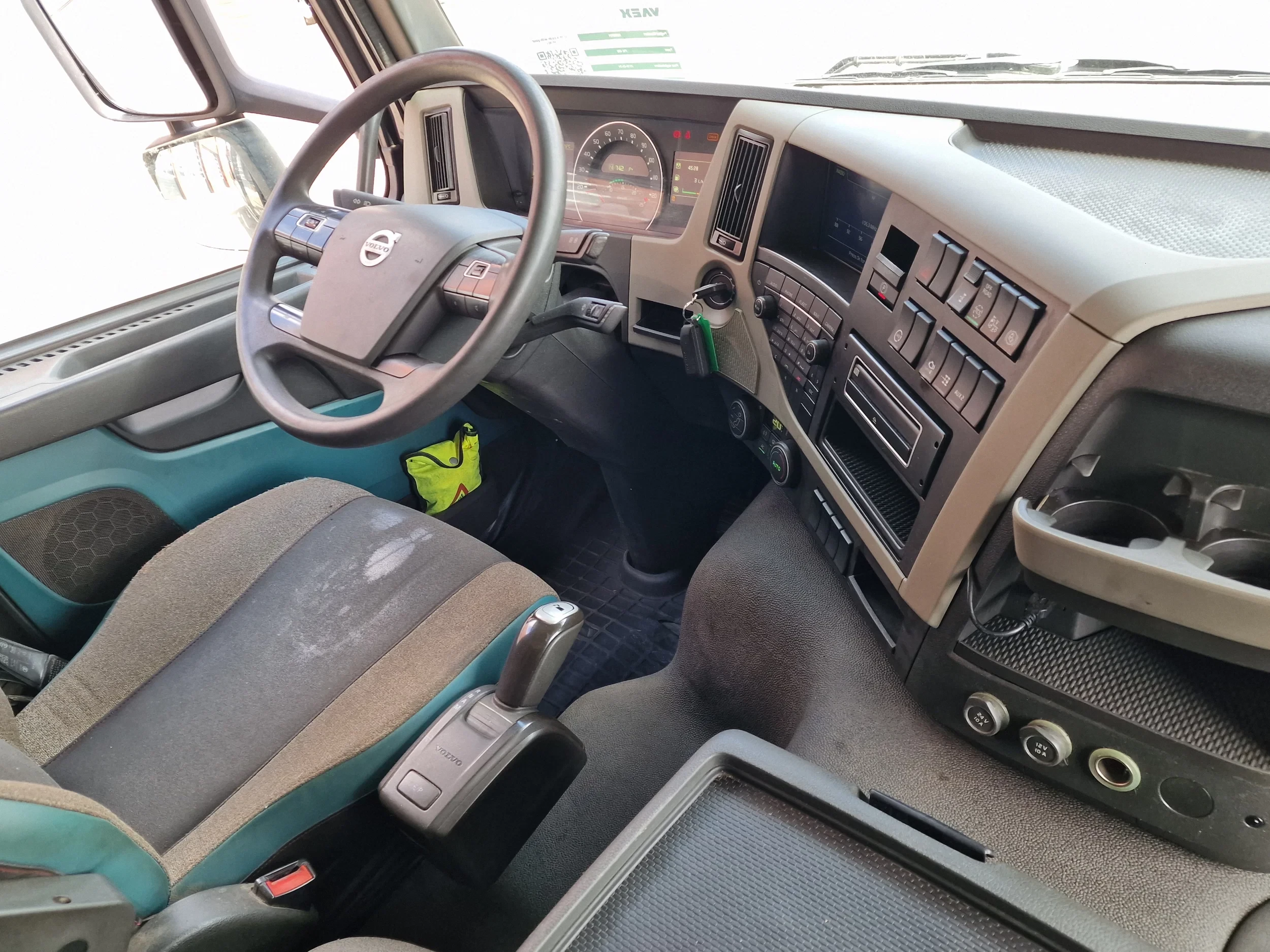 Volvo FM 420 2016 - 4x2 - Full air - WB 430 - Euro 5 - Skiploader afbeelding 16