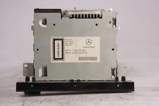 Mercedes-Benz MB - Electrical System Radio MP4 imagem 2 miniatura