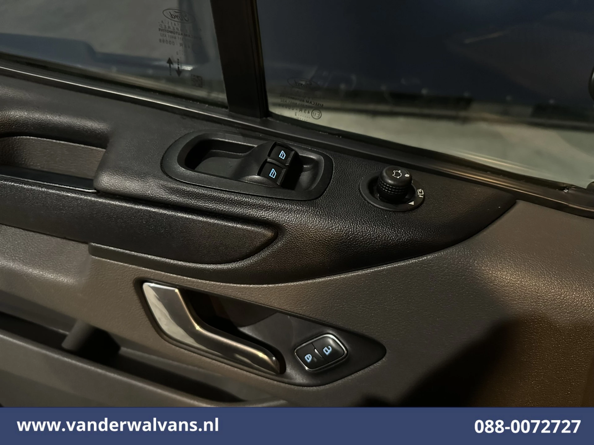 Ford Transit Custom 2022 - 2.0 TDCI 131pk L2H1 Euro6 Airco | Camera | LED | Cruisecontrol | Verwarmde voorruit immagine 18
