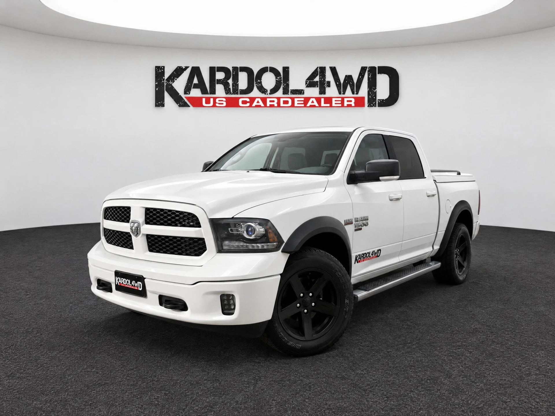 Dodge Ram 1500 2020 - 5.7 V8 4x4 Quad Cab 6'4 Laramie | Tonneau cover |Trekhaak 13-polig | afbeelding 1