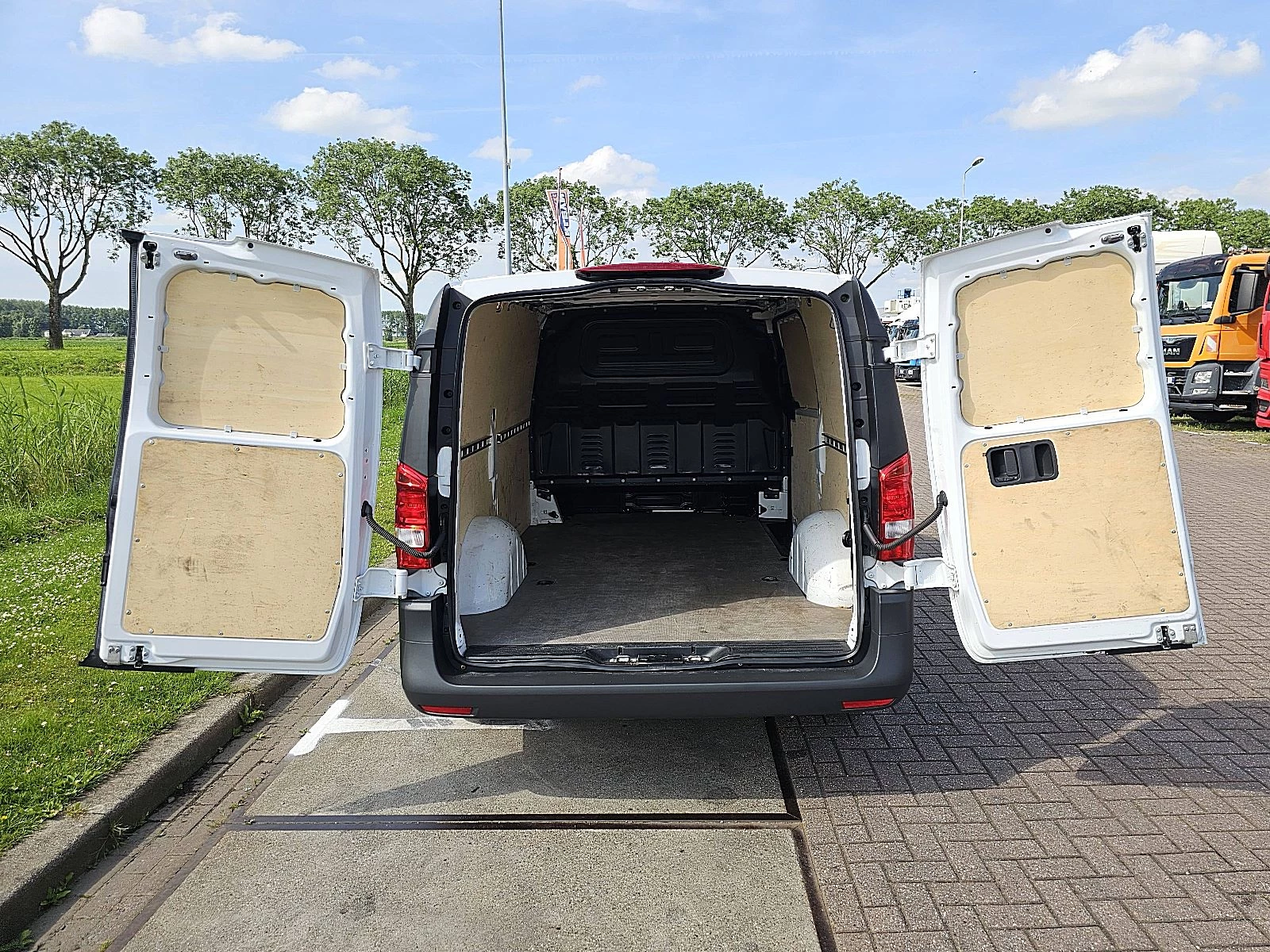 Mercedes-Benz Vito 2022 - 114 obrázek 13
