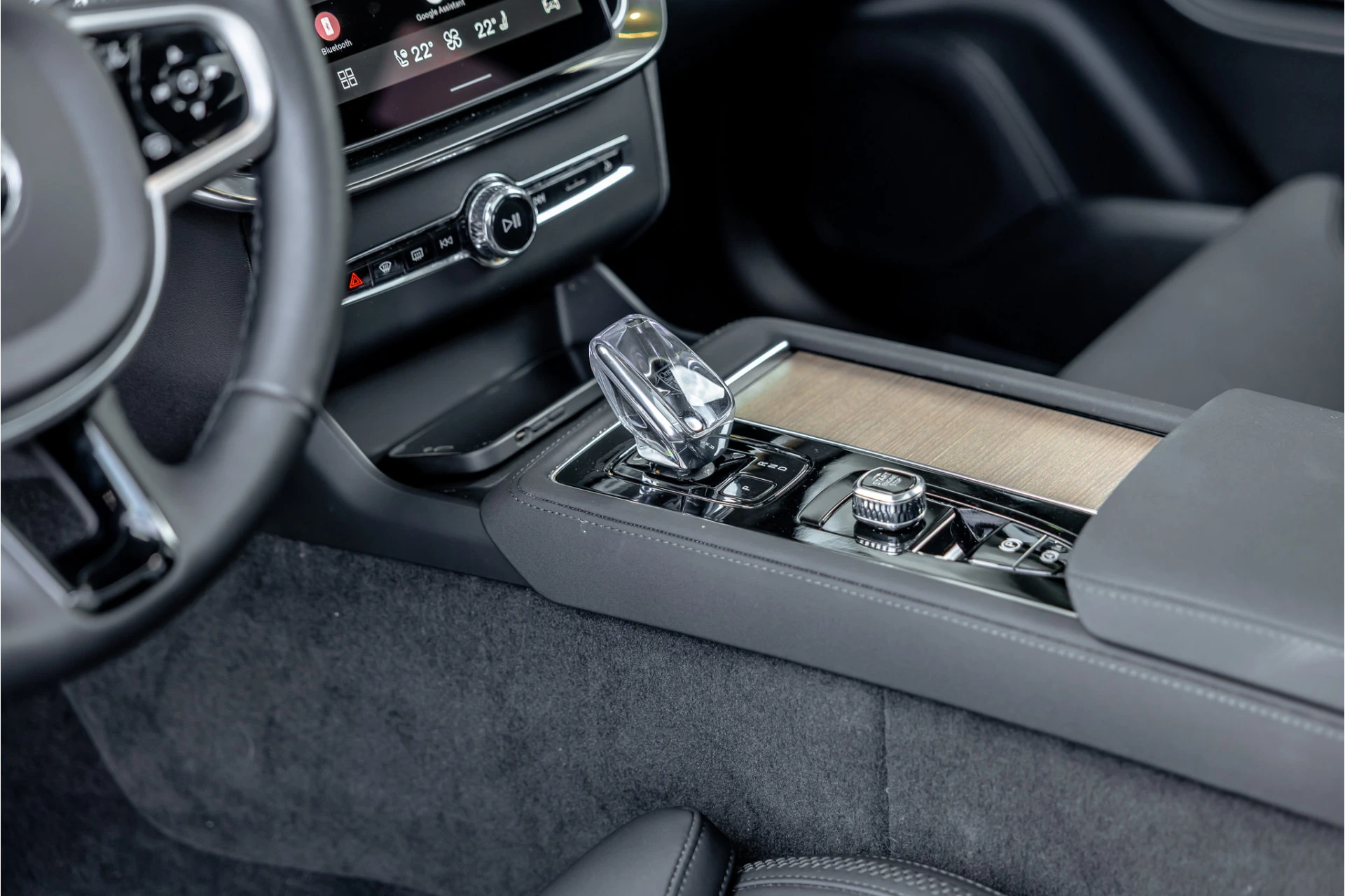 Volvo XC90 2025 - 2.0 T8 Plug-in hybrid AWD Plus Bright afbeelding 19