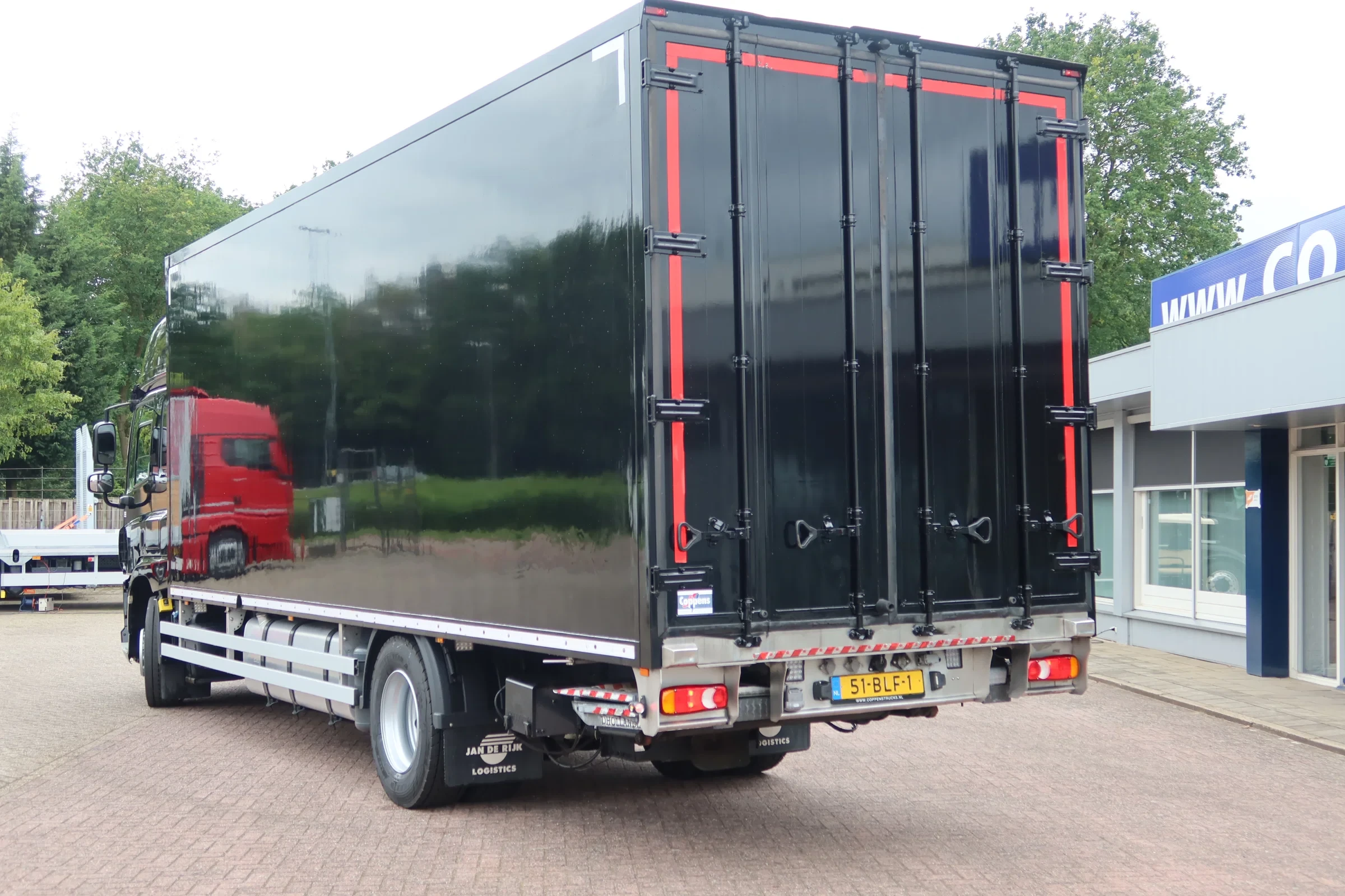 DAF CF 410 2018 - Bak +Dhollandia 2000 kg klep. Black Edition obrázek 6