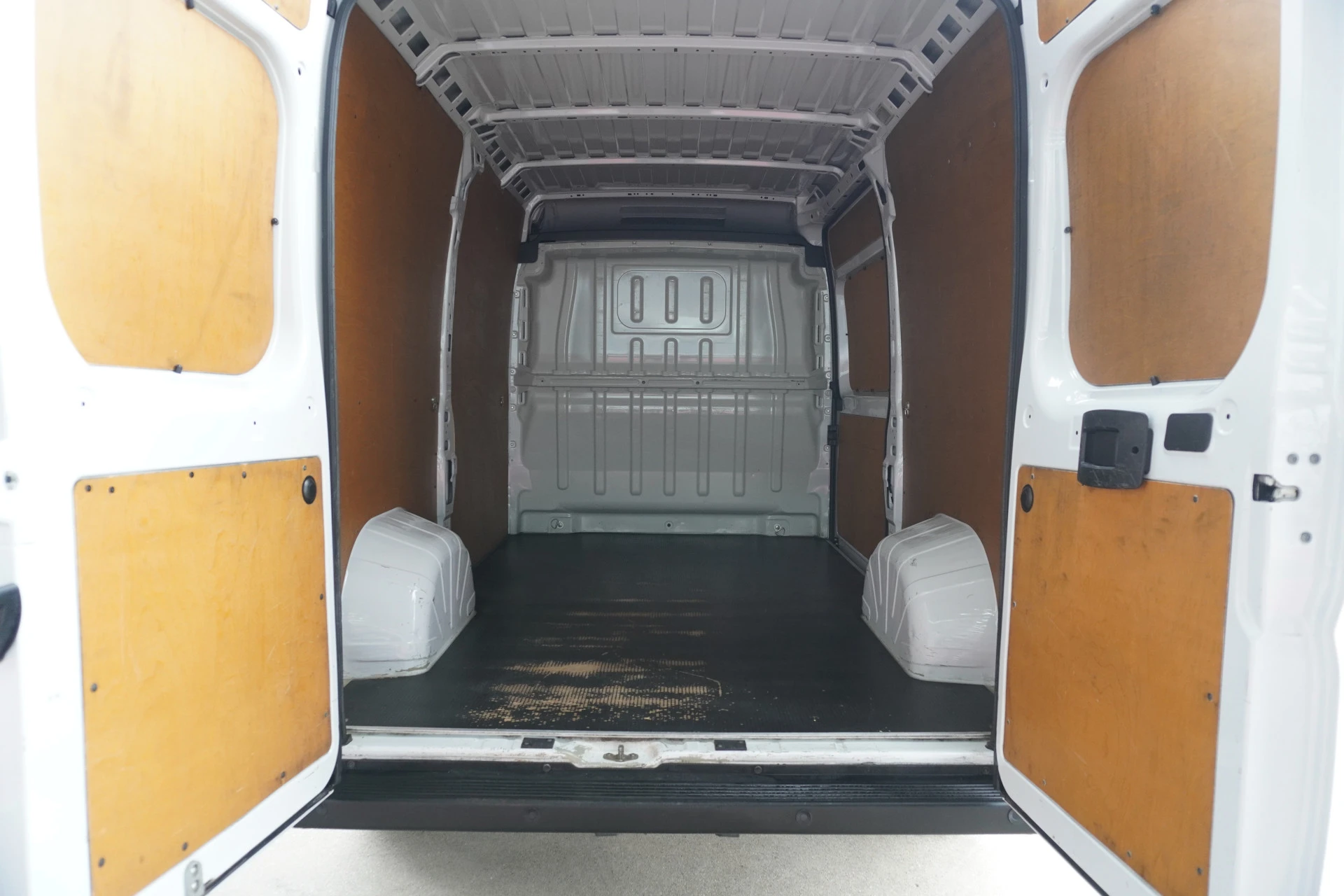 Peugeot Boxer 2023 - 2.2 BlueHDi 140PK L2H2 3.3t afbeelding 12