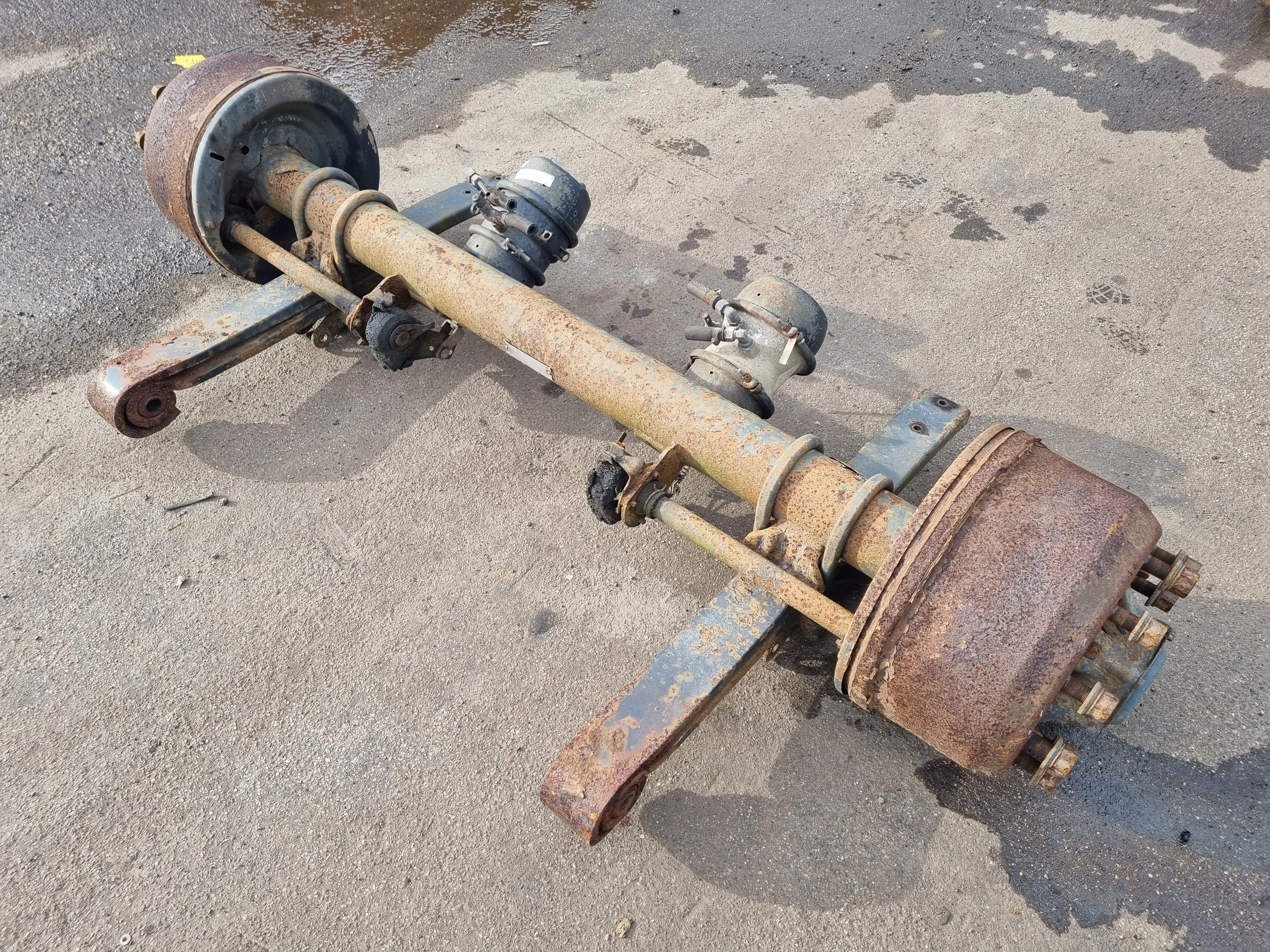 ROR TRAILER AXLE SINGLE TIRE DRUM 2000 obrázek 1
