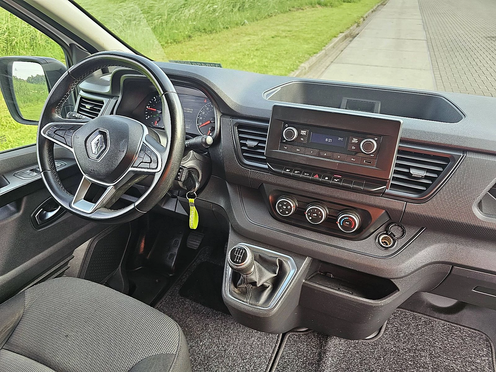 Renault Trafic 2022 - 2.0 DCI Bild 8