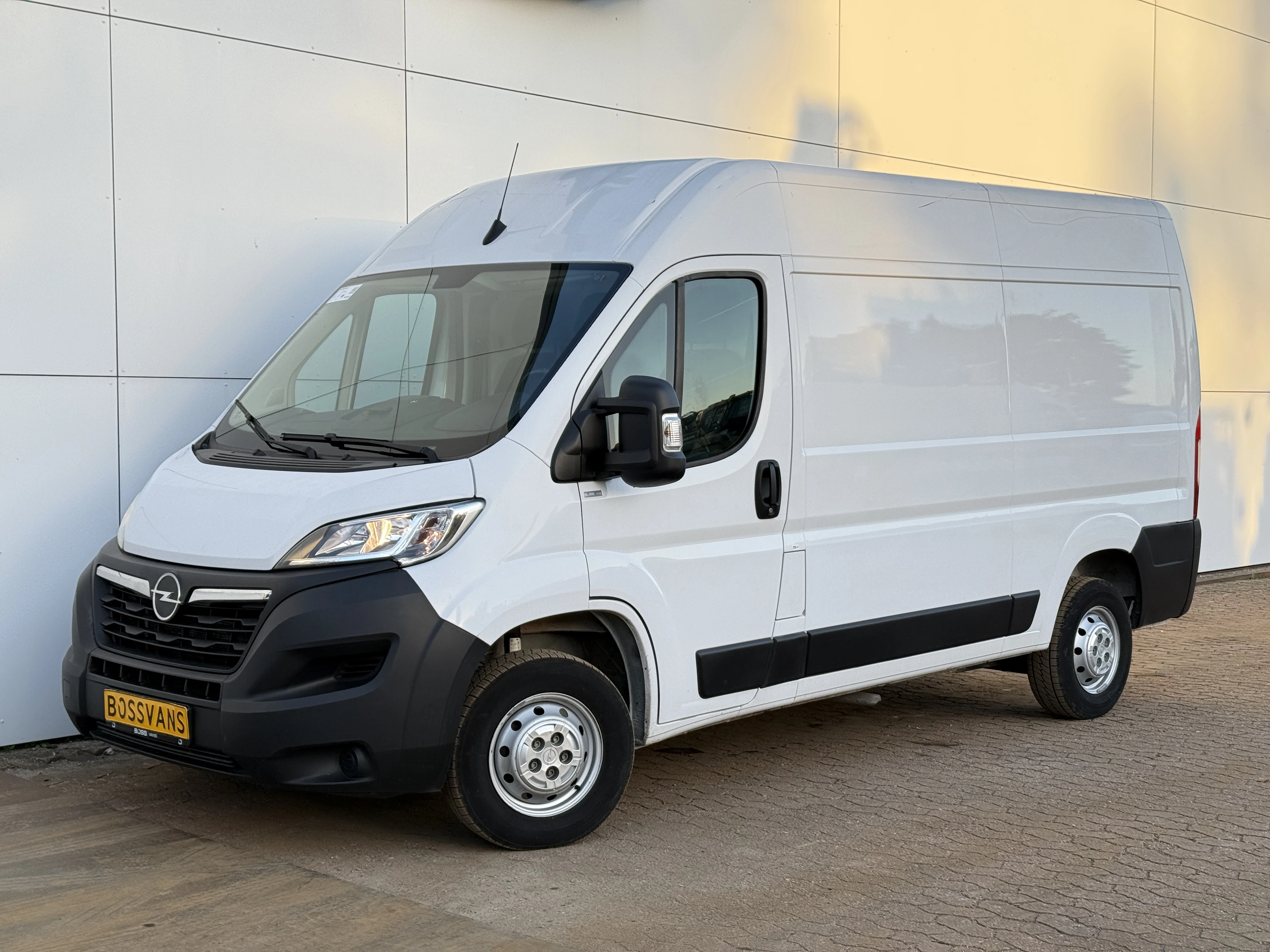 Opel Movano 2022 image 1