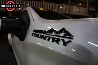 Chevrolet Silverado 2024 - High Country изображение 18