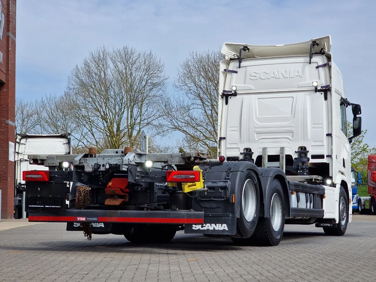 Scania R 2023 - R590 V8 NGS Highline 6x2 - BDF - 4.75 WB - Retarder - Full air - Leather - Low KM image 7