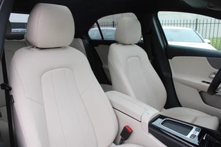 Mercedes-Benz A-Class 2024 - 250e AUT8 Luxury Line PANORAMADAK BURMESTER SFEER 360-CAMERA TREKHAAK obrazek 14