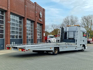 MAN TGL 2009 - 12.240 4x2 Cartransporter - 12T - AS Tronic - Hydraulic deck - Sleeper cab obrazek 35