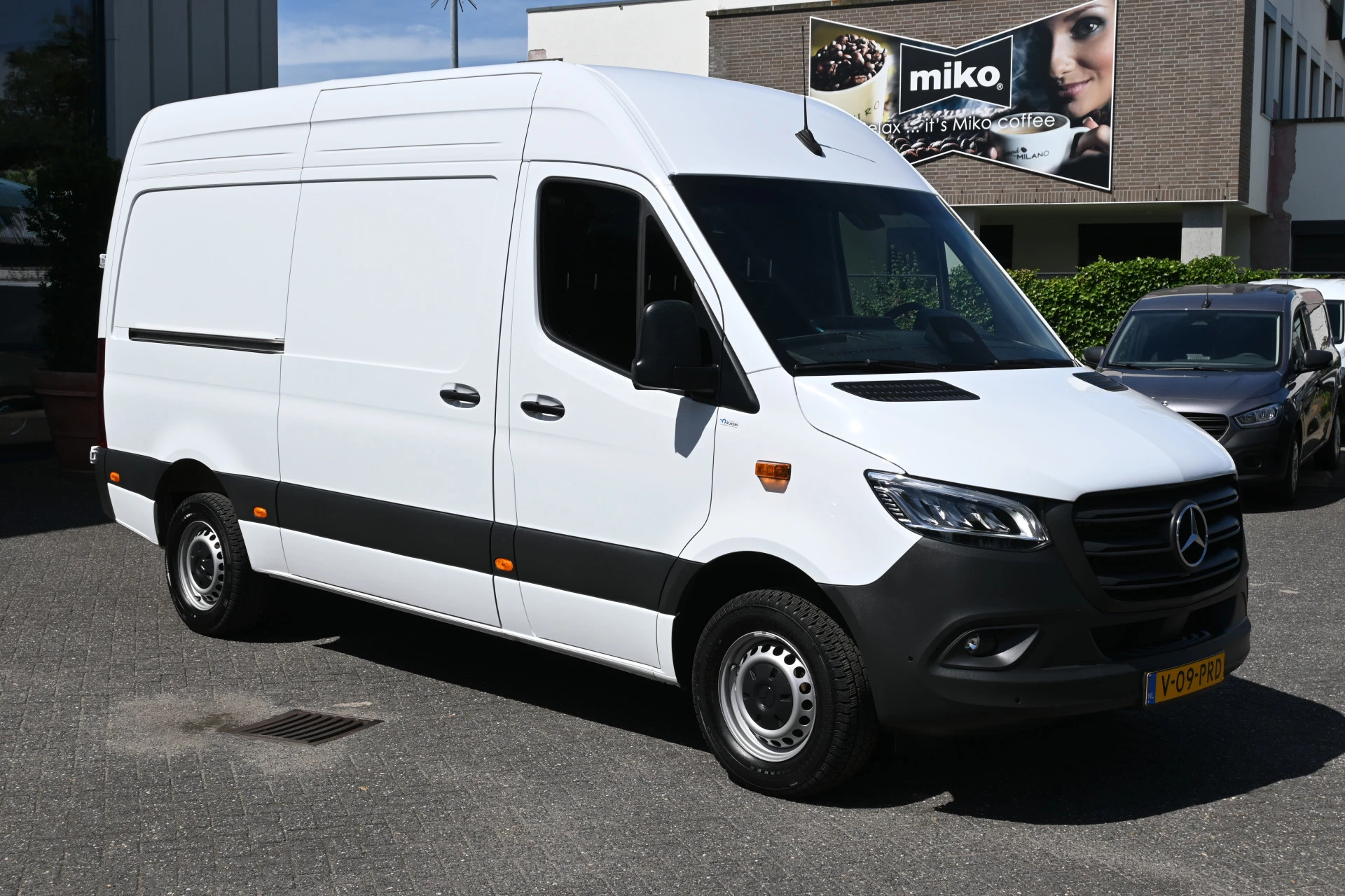 Mercedes-Benz Sprinter 2024 - 317 CDI L2H2 Pro zdjęcie 9