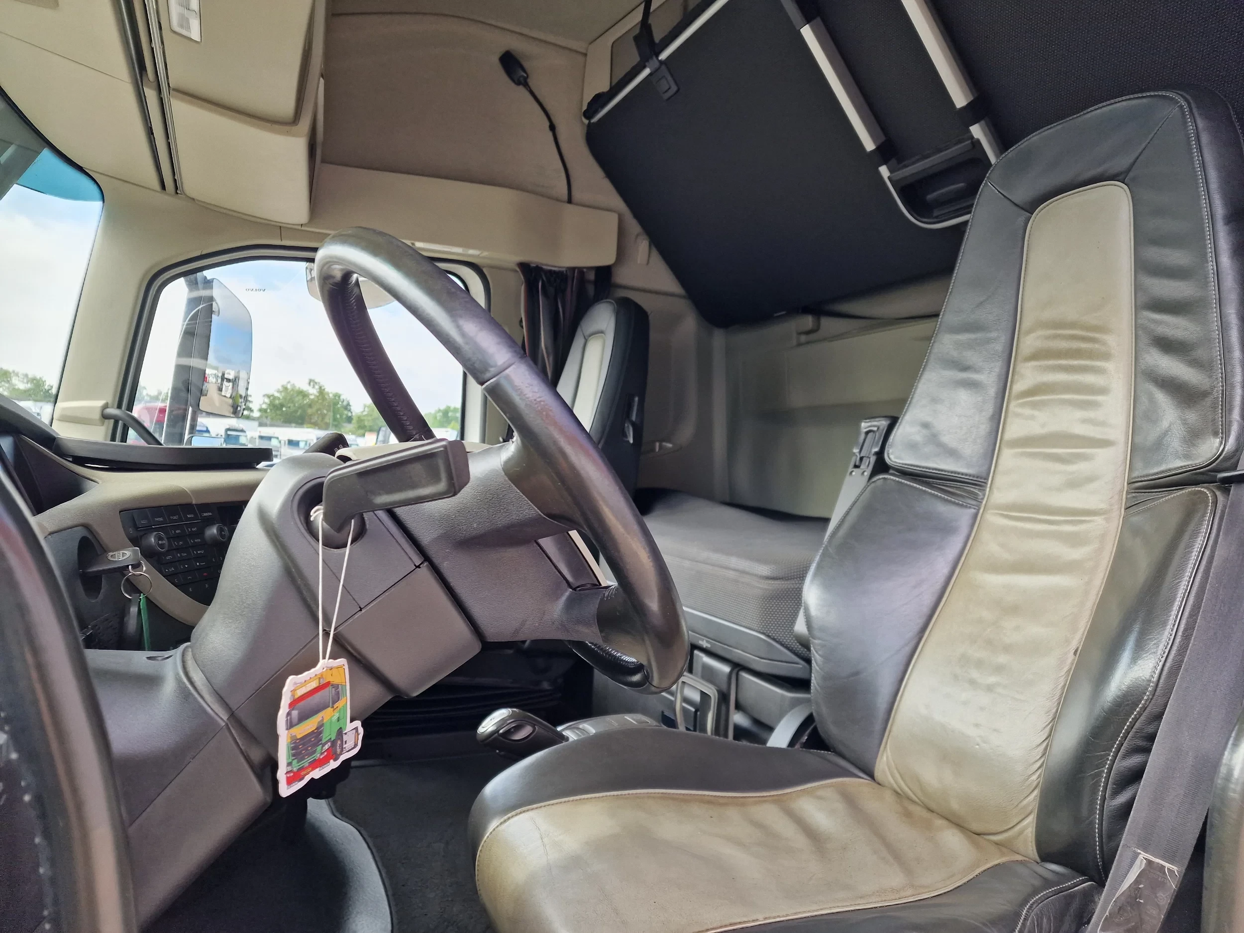 Volvo FH 2021 - 13.500 Globetrotter 6x2 BDF - 4.90 WB - Full air - Leather - I shift obrázek 10