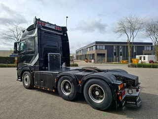 Volvo FH 2012 - 16.750 / 6X4 / 2XBIG AXLE / TECHNICAL 60 TON / HYDRAULICS / VEB+ / 675090 KM / AUTOMATIC / EURO-5 / 2012 obrazek 3