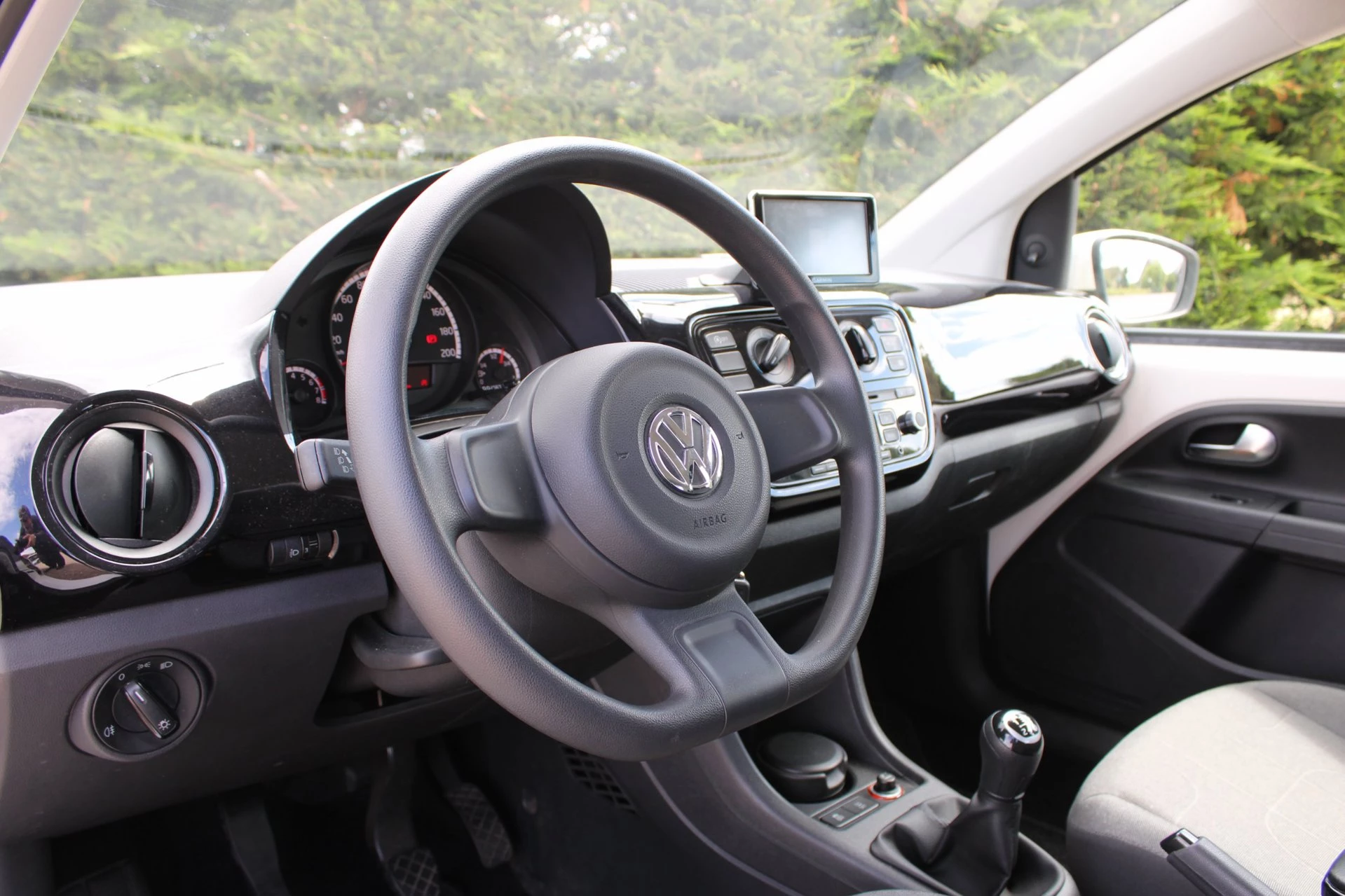 Volkswagen up! 2015 - 1.0 Move Up! BlueMotion Navigatie 1eEigenaar afbeelding 5