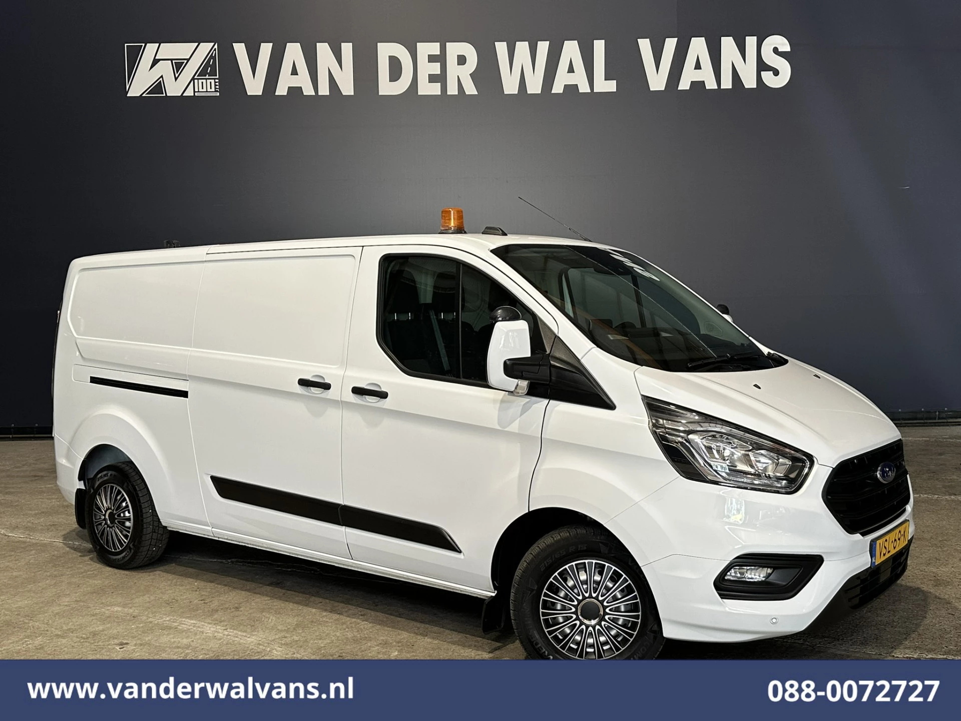 Ford Transit Custom 2022 - 2.0 TDCI 130pk L2H1 Euro6 Airco | Camera | LED | Apple Carplay | Cruisecontrol | 2800kg Trekhaak obrázek 1
