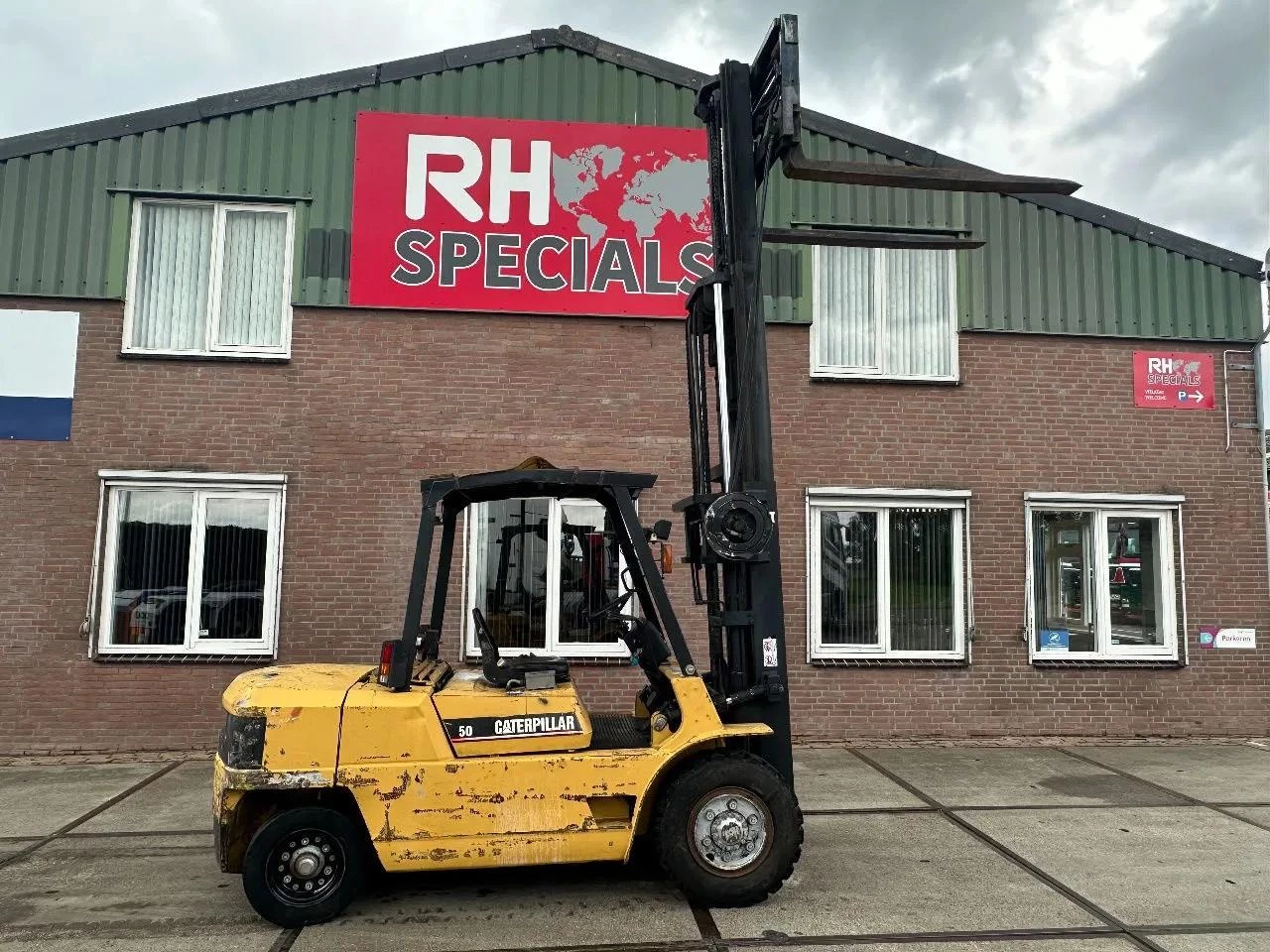 Caterpillar DP50 2001 obrázek 1