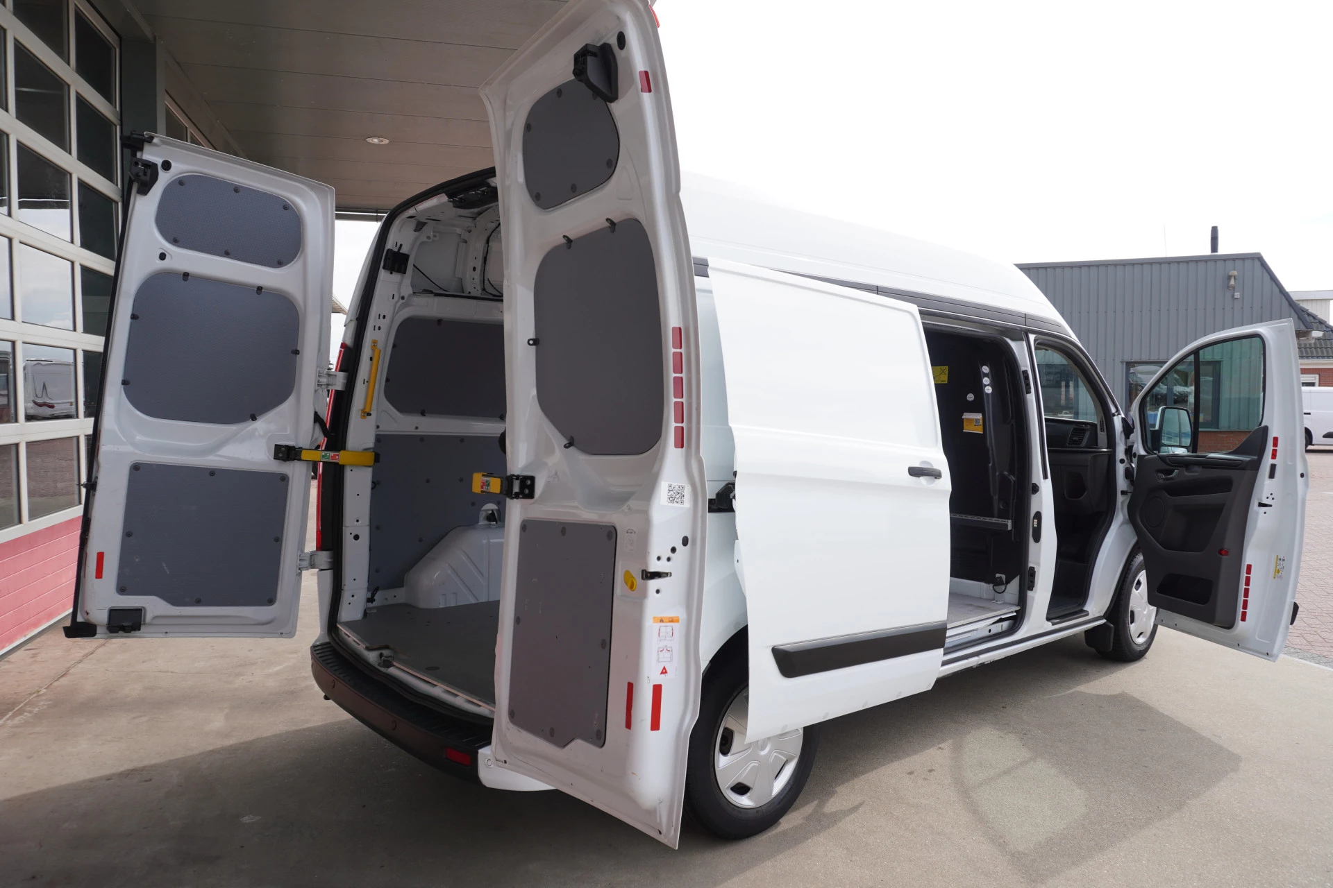 Ford Transit Custom 2019 - 320 2.0 TDCI L2H2 Trend obrázek 4