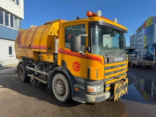 Scania P 1999 - P94-220 4X2 FULL STEEL VEEGMACHINE SWEEPER afbeelding 3