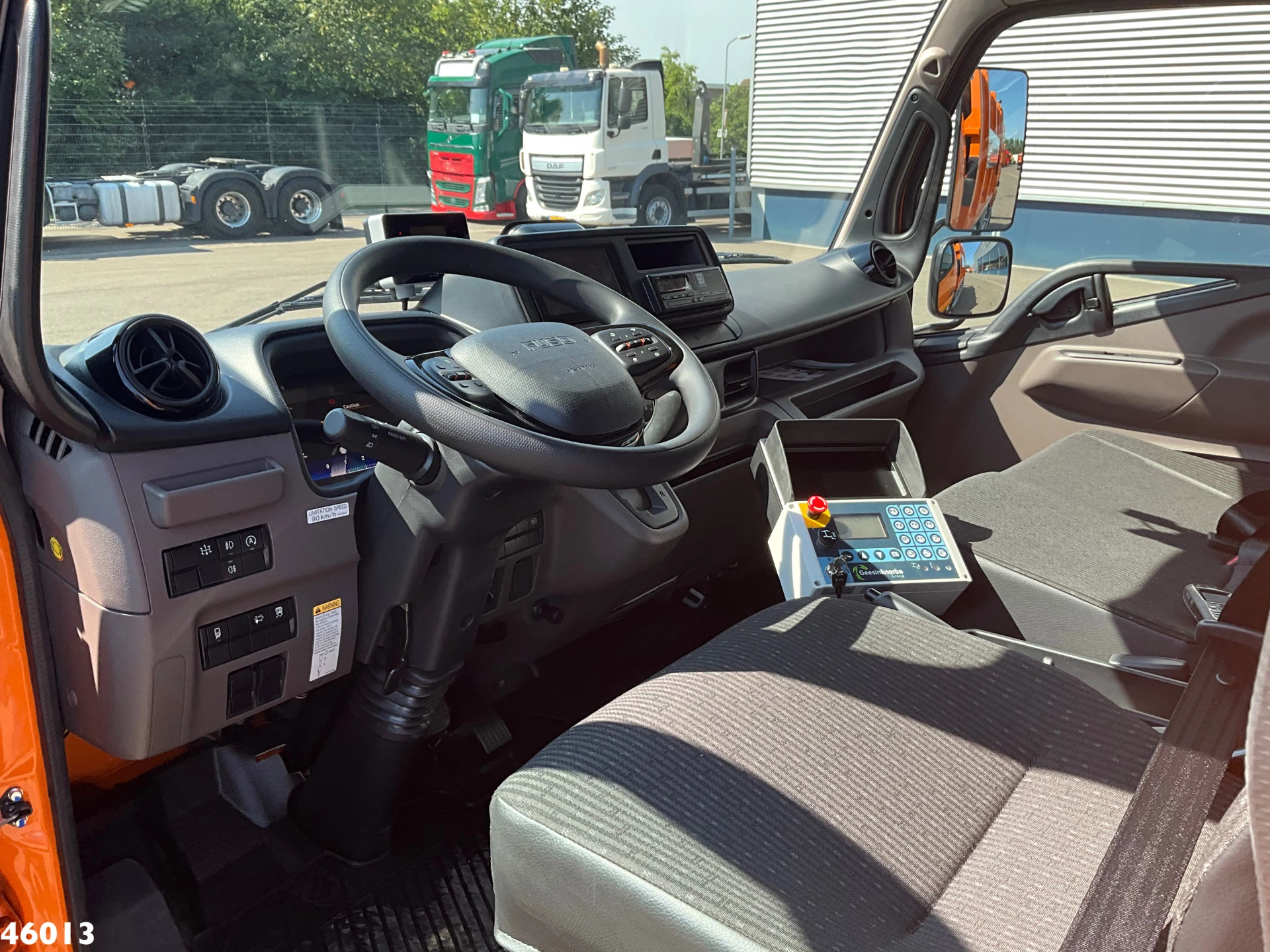 FUSO Canter 2026 - 9C18 Euro 6 Geesink 7m³ obrázek 9