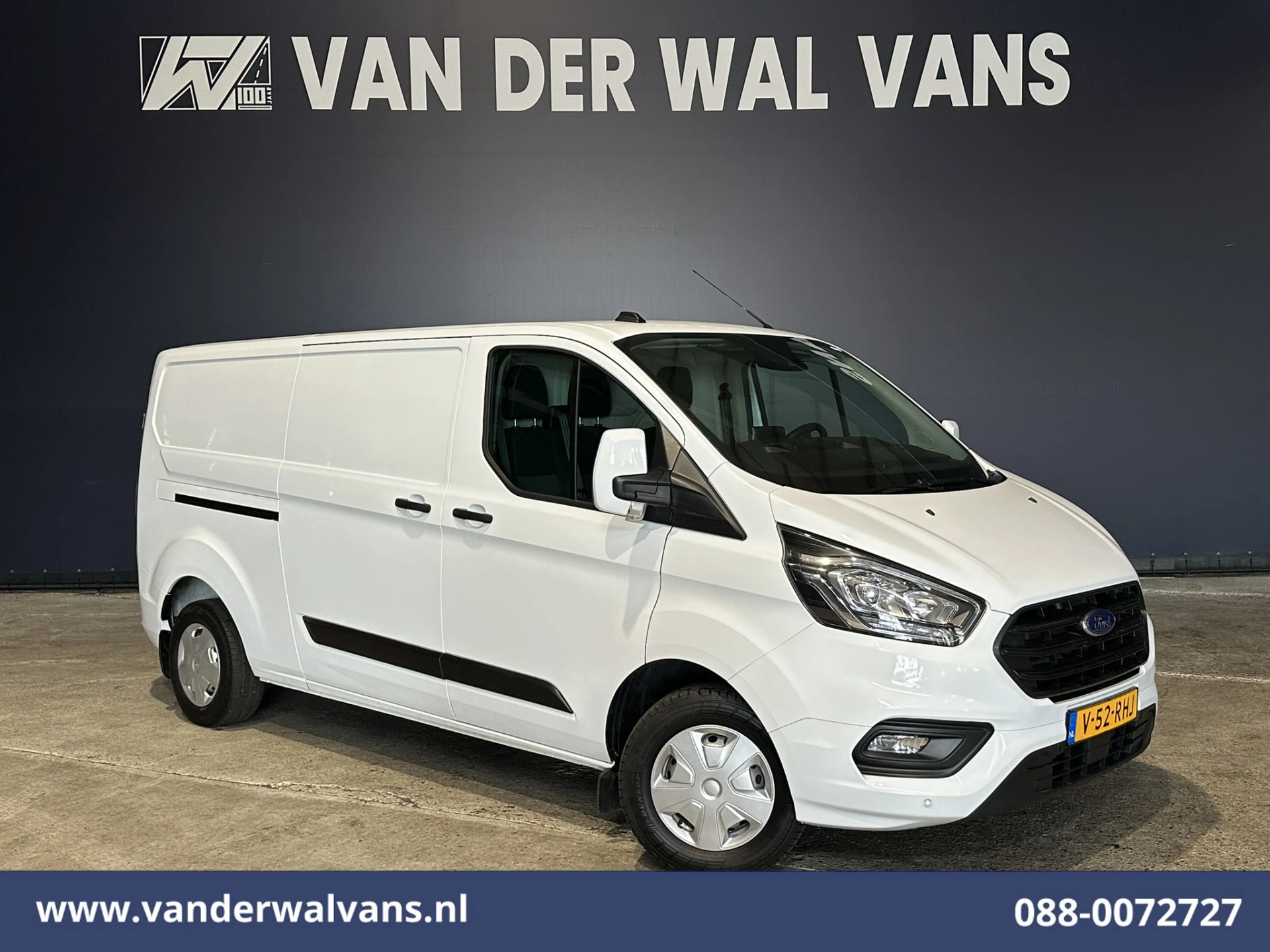 Ford Transit Custom 2023 - 2.0 TDCI L2H1 Euro6 Airco | Camera | Navigatie | Cruisecontrol | LED | Stoelverwarming | Parkeersensoren image 1