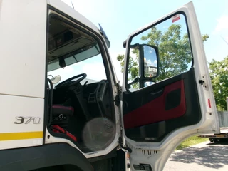 Volvo FM 370 2019 - 6X2 LIFTAS obrazek 7