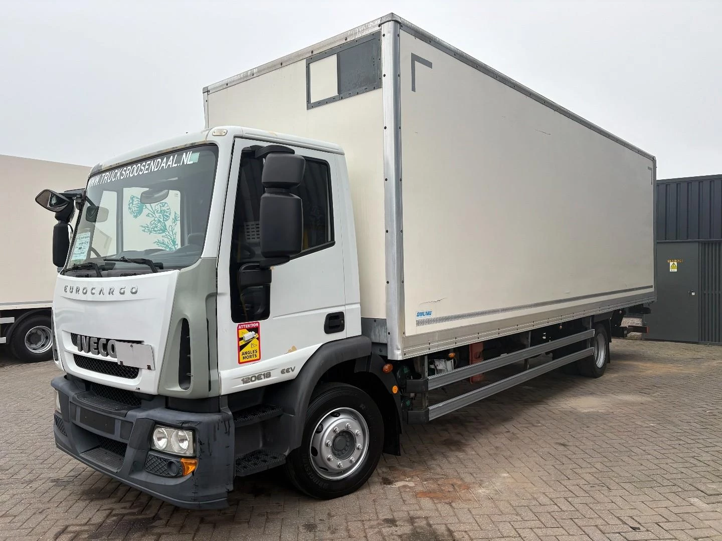 Iveco 120E18 2012 image 3