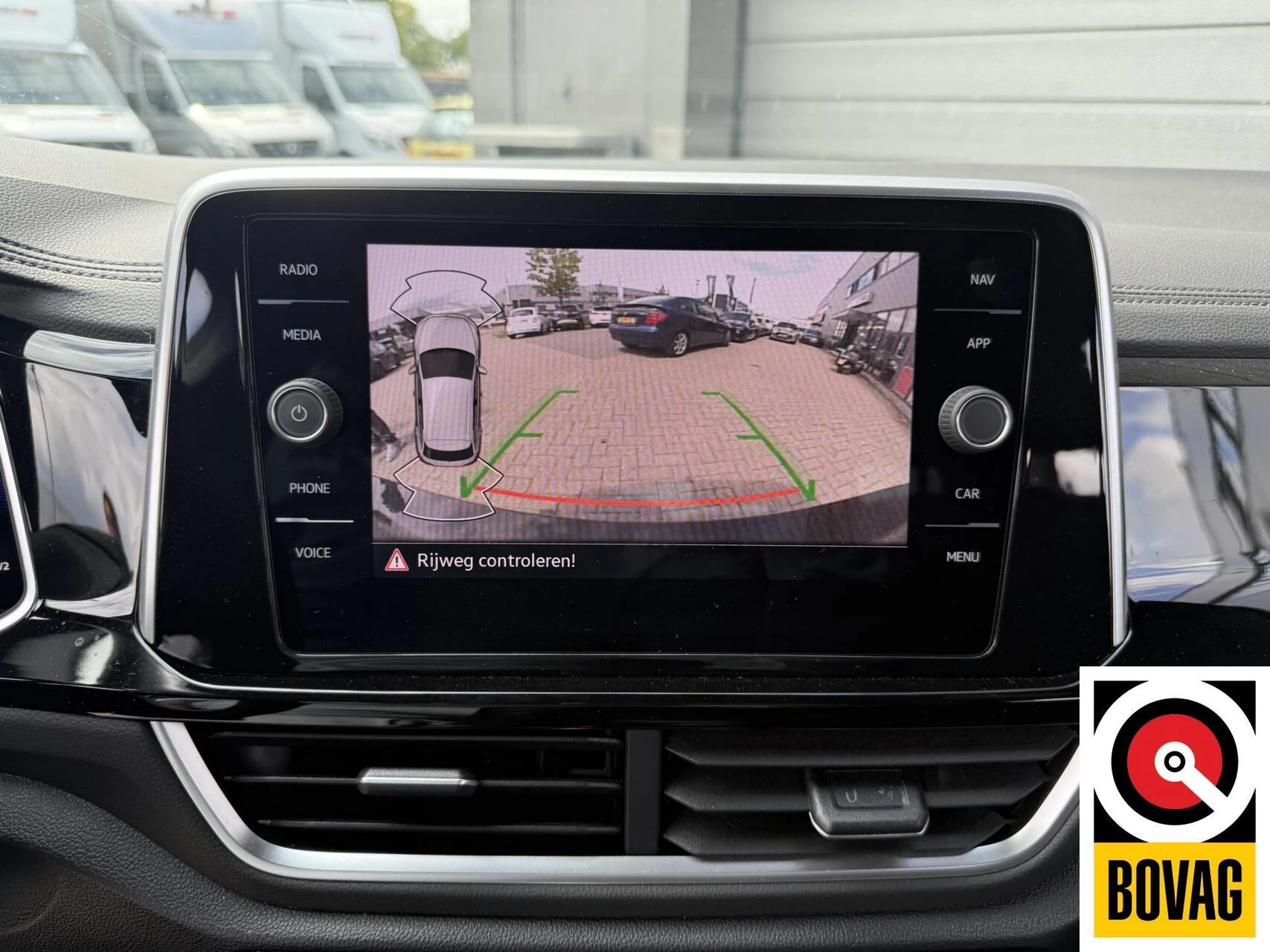 Volkswagen T-Roc 2023 - 1.0 TSI R-Line afbeelding 12