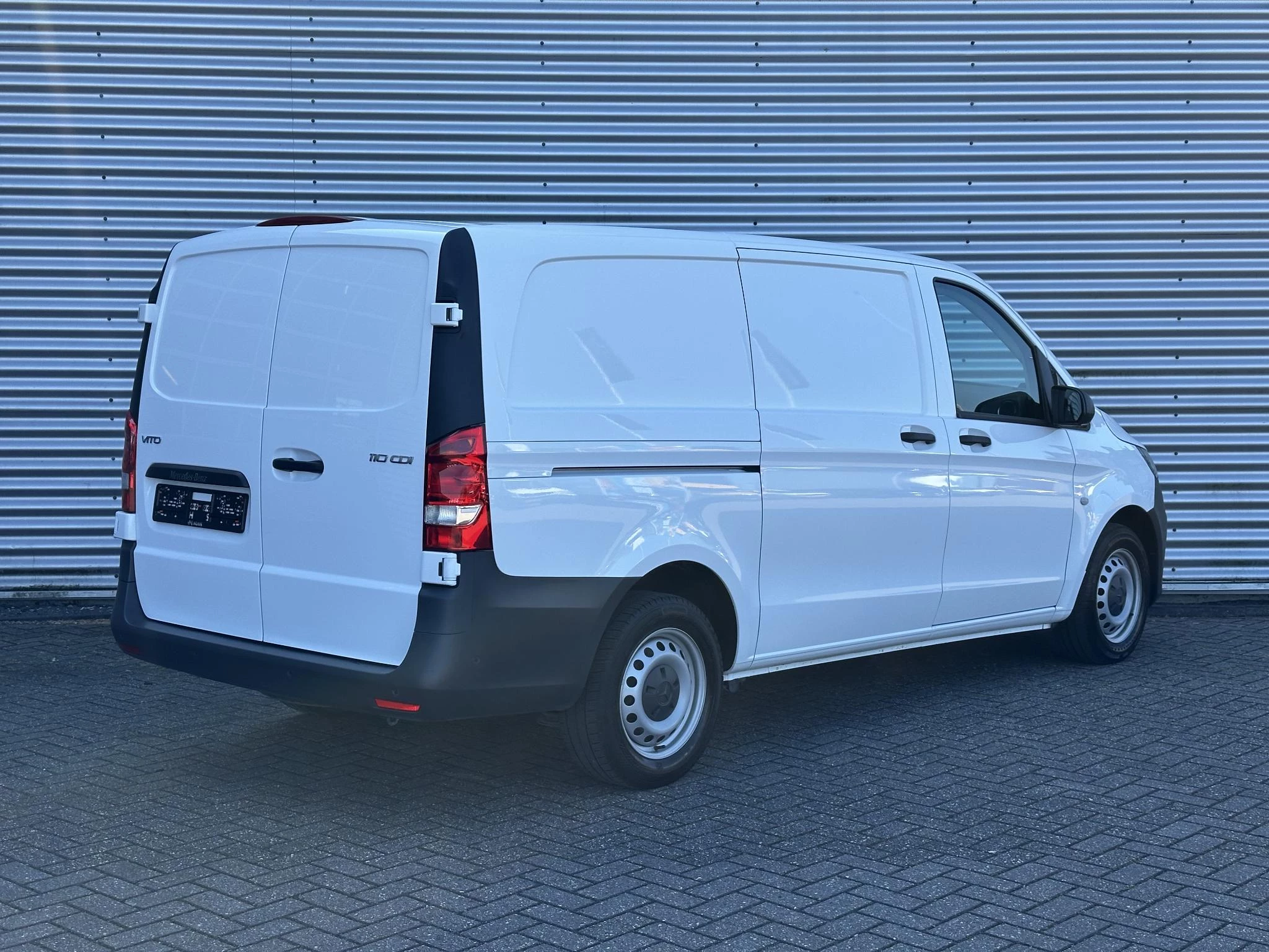 Mercedes-Benz Vito 2023 - 110 CDI L2 Airco Navigatie Parkeersensoren obrázek 2